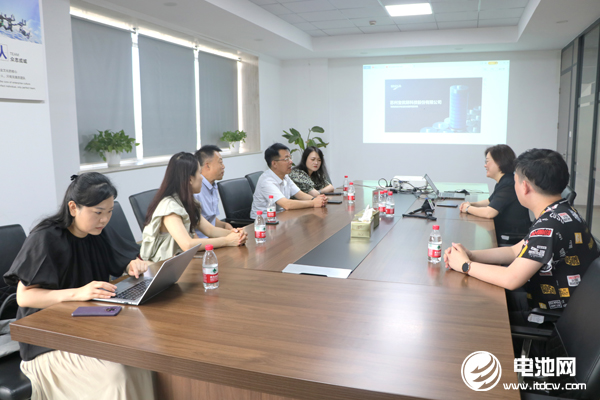 中關村新型電池技術創新聯盟秘書長于清教一行參觀調研金保利