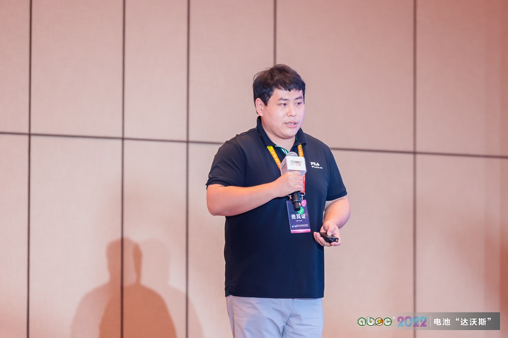 雄韜集團中央研究院研發副總、博士張震