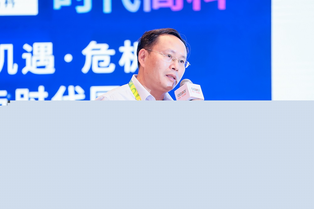 金銀河電極裝備總工程師、博士賀四清 金銀河電極裝備總工程師、博士賀四清