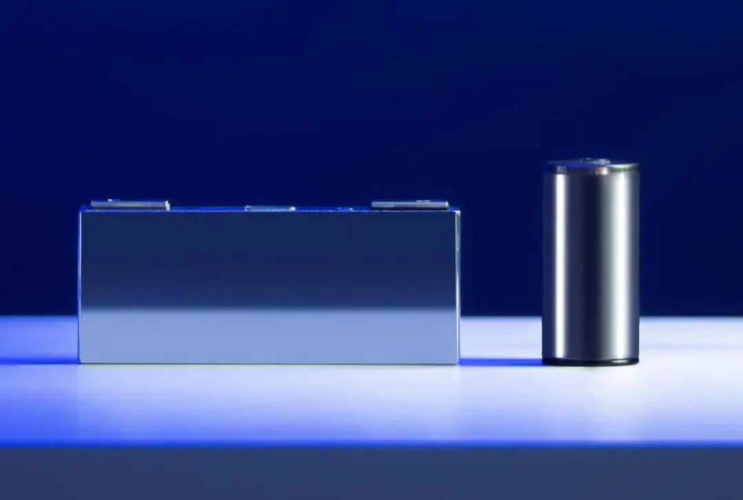 寶馬2025年將使用圓柱電芯 已向?qū)幍聲r代和億緯鋰能授予超百億歐元合同