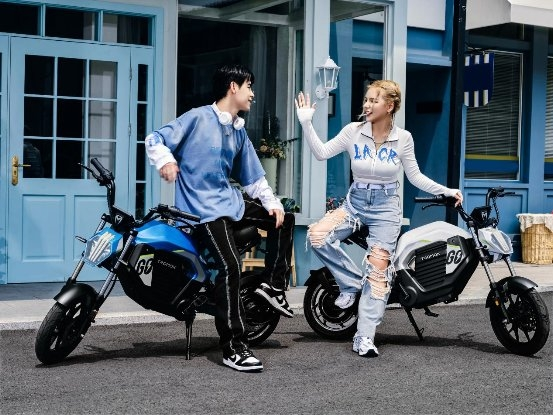 摩獸發(fā)布旗下首款新國(guó)標(biāo)潮玩跨騎電自Pesgo one 摩獸發(fā)布旗下首款新國(guó)標(biāo)潮玩跨騎電自Pesgo one