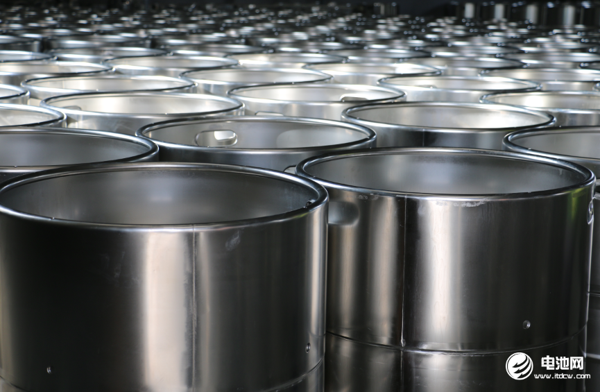 2022年中國電解液出貨量達到89.1萬噸 同比增長75.7%