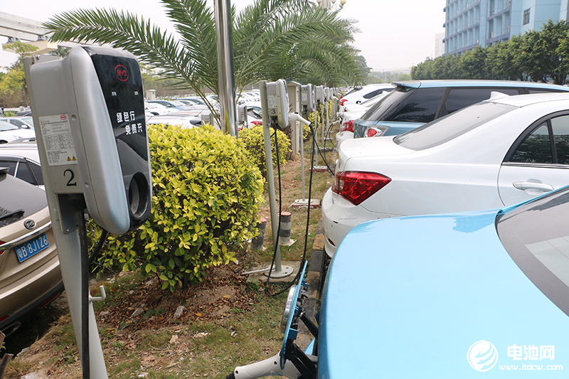 中消協:新能源電動汽車充電使用記住這幾點 省心少煩惱 中消協:新能源電動汽車充電使用記住這幾點 省心少煩惱