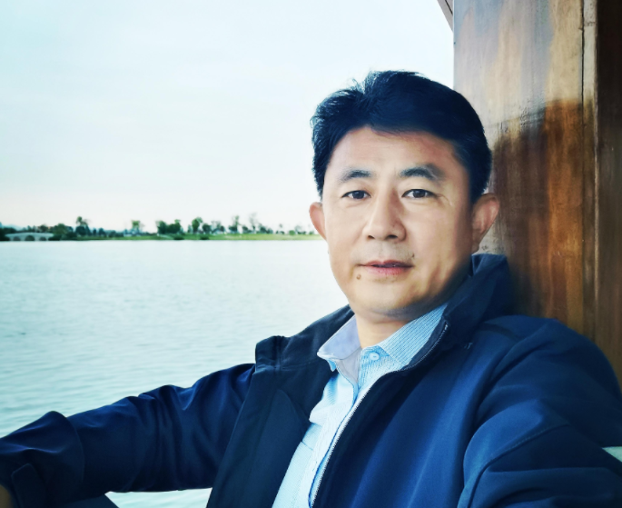 聯(lián)創(chuàng)股份郝鵬:祝中國(guó)新能源行業(yè)蒸蒸日上 電池網(wǎng)越辦越好