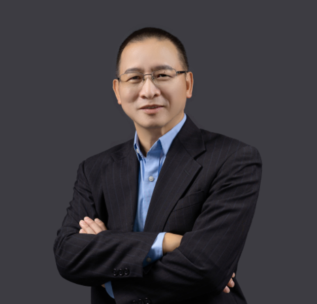 上海前晨汽車科技有限公司 創始人/董事長/CEO 黃晨東