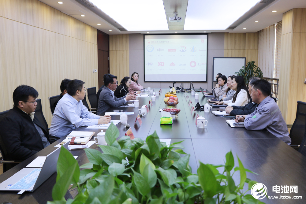 中國(guó)電池新能源產(chǎn)業(yè)鏈調(diào)研團(tuán)一行參觀考察天馬新材
