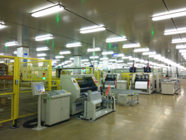 ▲ 湖南紅太陽新能源科技有限公司的200兆瓦高效光伏組件智能制造示范線。(圖片來源:湖南工業和信息化廳) ▲ 湖南紅太陽新能源科技有限公司的200兆瓦高效光伏組件智能制造示范線。(圖片來源:湖南工業和信息化廳)