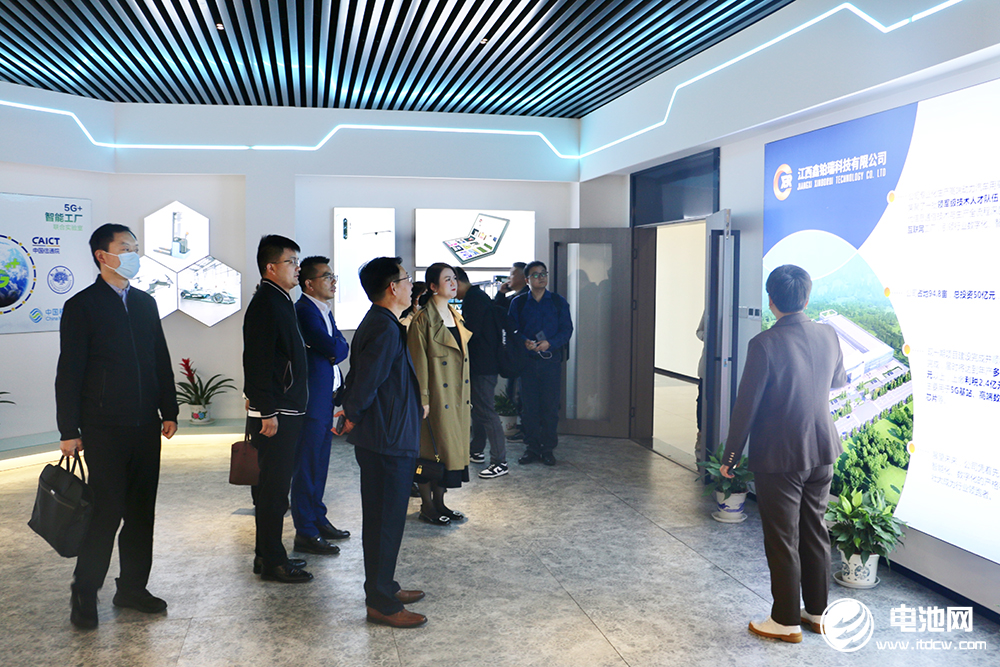 中國電池新能源產(chǎn)業(yè)鏈調(diào)研團一行參觀考察鑫鉑瑞 中國電池新能源產(chǎn)業(yè)鏈調(diào)研團一行參觀考察鑫鉑瑞