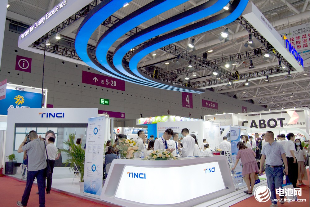 天賜材料擬與中央硝子再設(shè)合資公司 主營六氟磷酸鋰及溶劑業(yè)務(wù)