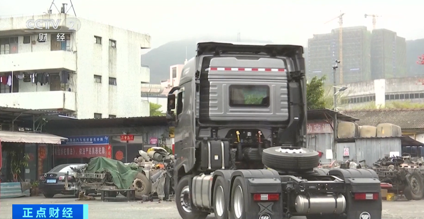 跑900公里少花2000元!10分鐘下線一臺!新能源重卡火了 跑900公里少花2000元!10分鐘下線一臺!新能源重卡火了