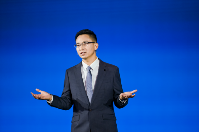 比亞迪股份有限公司副總裁、產(chǎn)品規(guī)劃及汽車新技術(shù)研究院院長(zhǎng)楊冬生