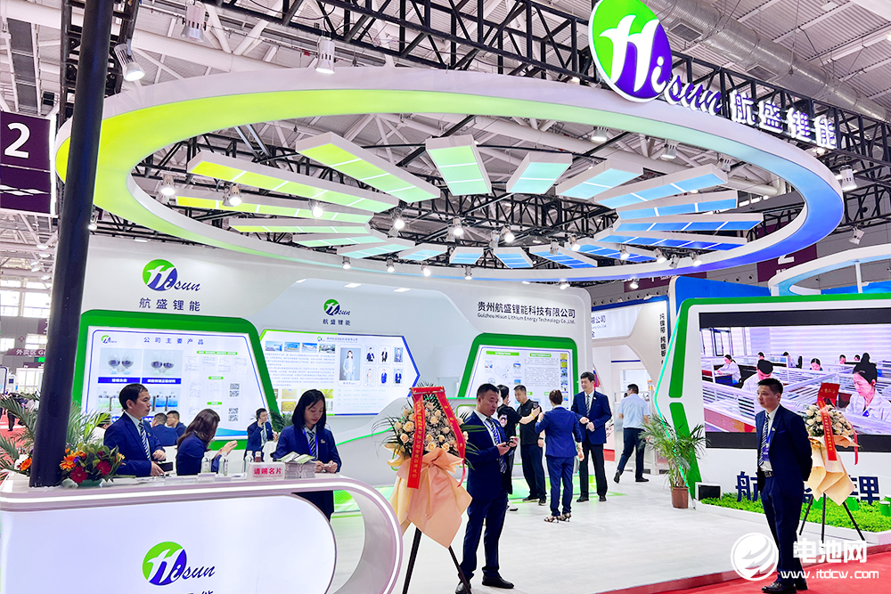 規(guī)劃產(chǎn)能18萬噸!電解液行業(yè)新兵逆勢擴(kuò)產(chǎn)與橫向拓展齊發(fā)力 規(guī)劃產(chǎn)能18萬噸!電解液行業(yè)新兵逆勢擴(kuò)產(chǎn)與橫向拓展齊發(fā)力