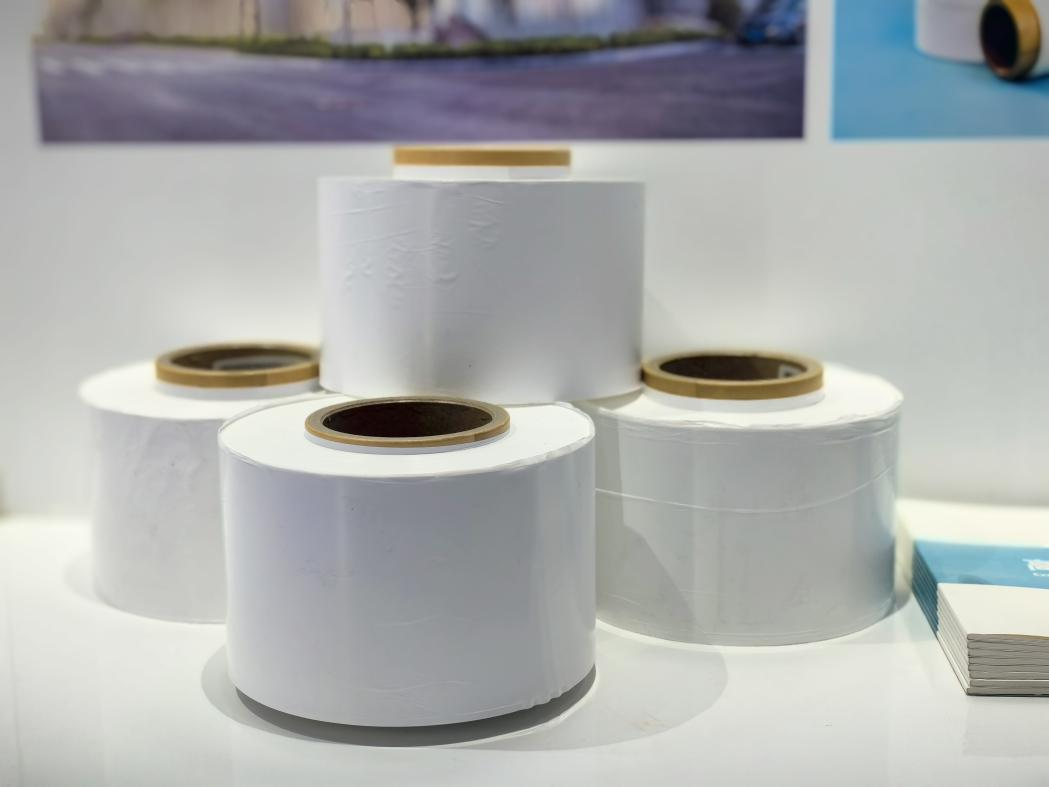 隔膜行業黑馬明年產能將升至30億㎡ 濕法PP隔膜量產在即 隔膜行業黑馬明年產能將升至30億㎡ 濕法PP隔膜量產在即