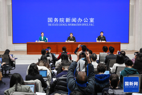 海關總署:2023年鋰電池等“新三樣”出口額首破萬億大關