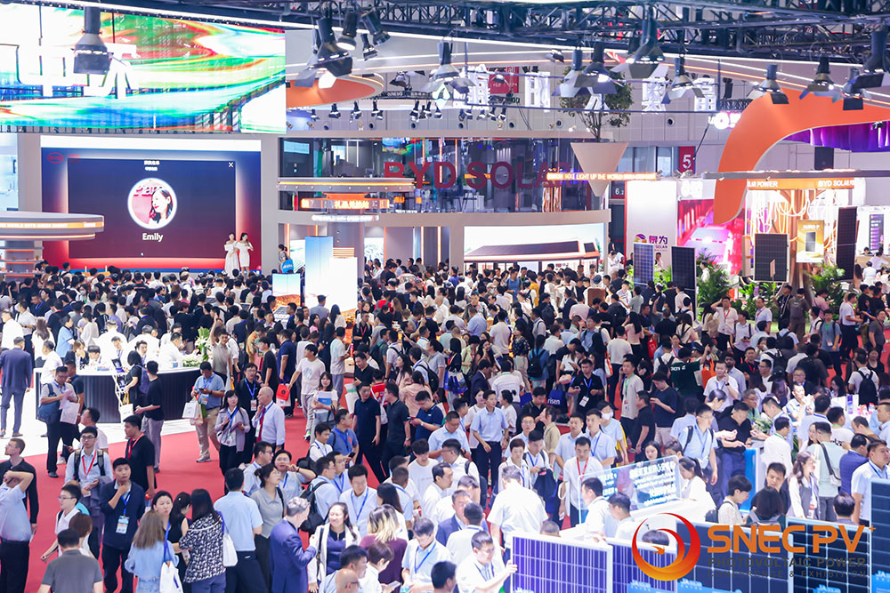 SNEC PV+2024國(guó)際光伏展覽會(huì)揭幕 全球超3600家企業(yè)參展
