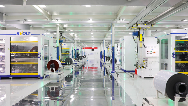 188Wh/kg！2.2C快充！蜂巢能源第二代短刀快充鐵鋰電池下線