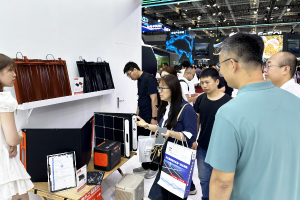 華寶新能,光伏瓦,便攜儲能