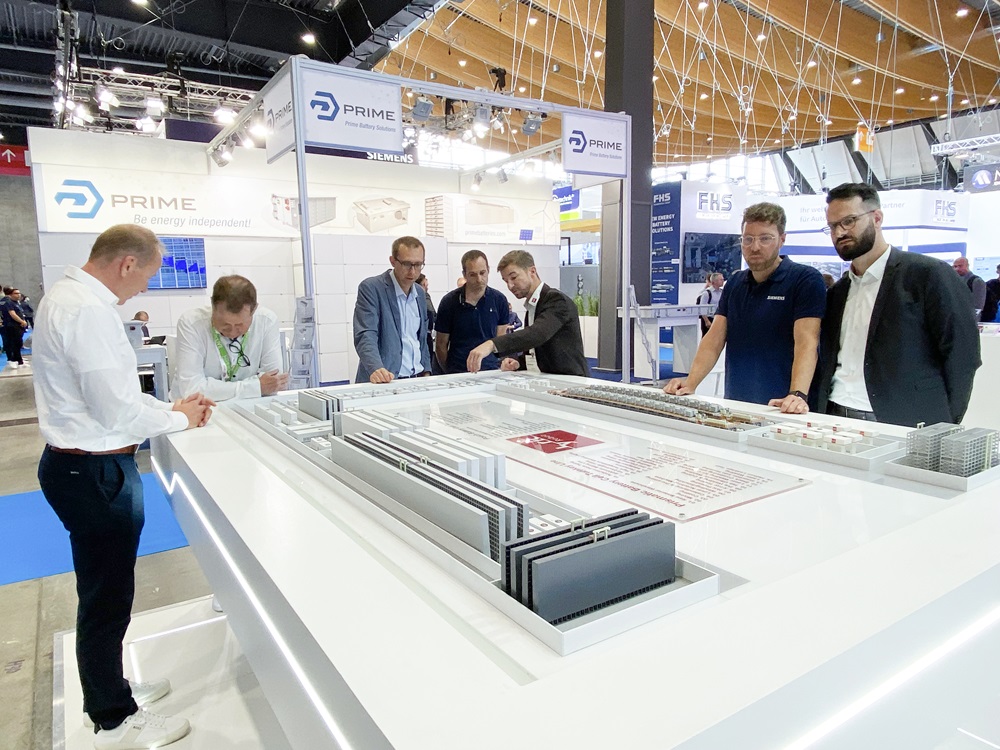 利元亨閃耀2024歐洲電池展 攜固態電池核心裝備等創新工藝亮相