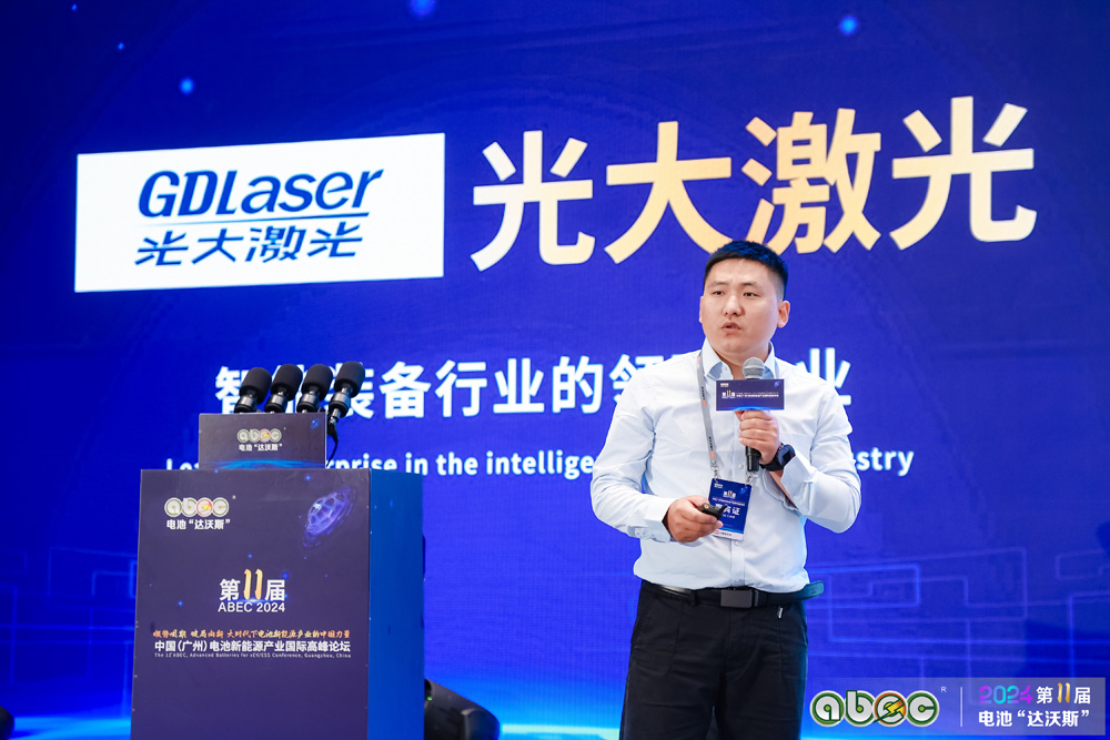 智能裝備賦能電池產能提高 疊片設備工藝創新