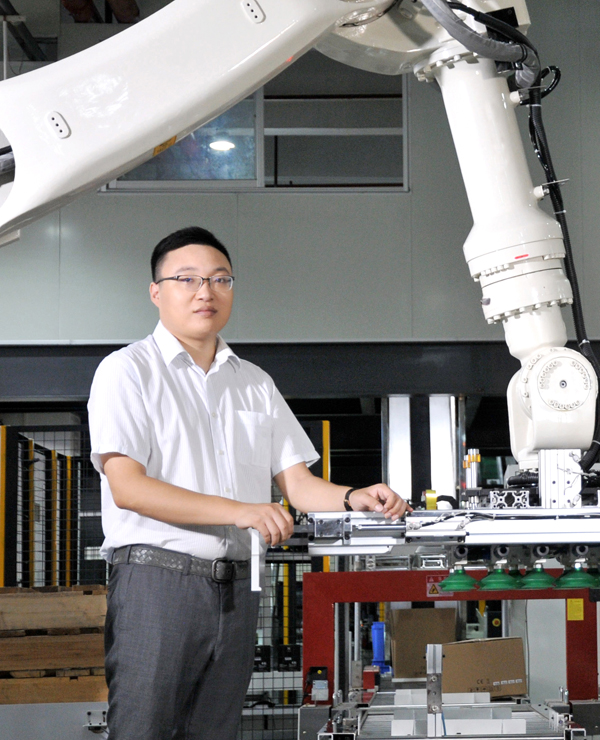 易事特集團股份有限公司 董事長 何佳 易事特集團股份有限公司 董事長 何佳