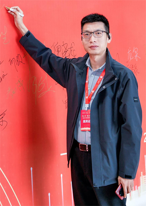 天津普蘭納米科技有限公司 總經(jīng)理 張藝 天津普蘭納米科技有限公司 總經(jīng)理 張藝