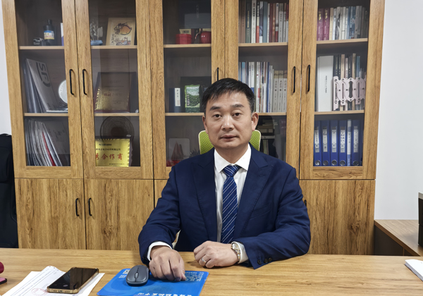 寧夏漢堯富鋰科技有限責(zé)任公司 副總經(jīng)理 劉國華 寧夏漢堯富鋰科技有限責(zé)任公司 副總經(jīng)理 劉國華