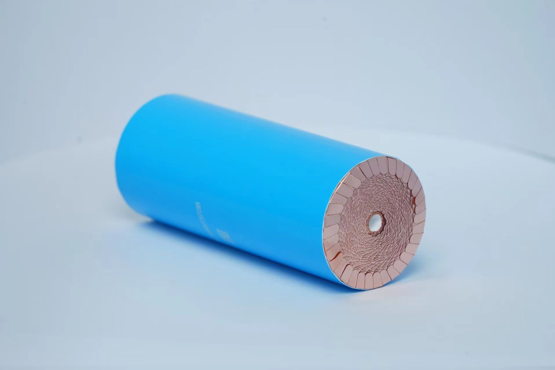 云山動(dòng)力大圓柱量產(chǎn)示范線投產(chǎn) 云山動(dòng)力大圓柱量產(chǎn)示范線投產(chǎn)