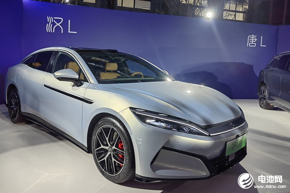 讓充電邁入“兆瓦時代”，比亞迪改寫新能源發(fā)展史？