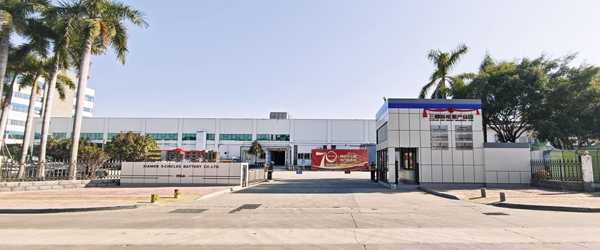 中國電池新能源產業鏈調研采訪團一行參觀考察三圈電池