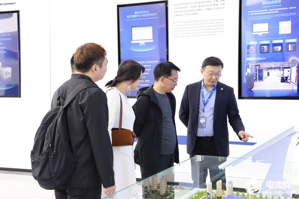 中國電池新能源產業鏈調研采訪團一行參觀考察星云股份 中國電池新能源產業鏈調研采訪團一行參觀考察星云股份