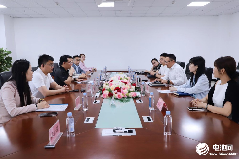 中國電池新能源產(chǎn)業(yè)鏈調(diào)研采訪團(廣東站)一行到訪微電新能源 中國電池新能源產(chǎn)業(yè)鏈調(diào)研采訪團(廣東站)一行到訪微電新能源