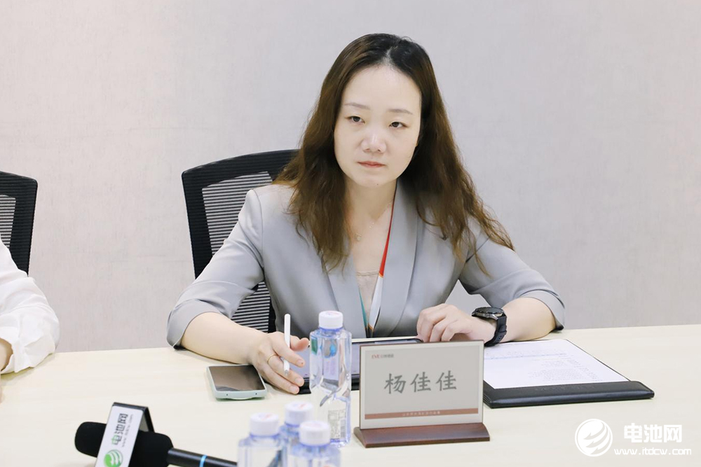 中國電池新能源產業(yè)鏈調研采訪團(廣東站)一行到訪億緯鋰能 中國電池新能源產業(yè)鏈調研采訪團(廣東站)一行到訪億緯鋰能