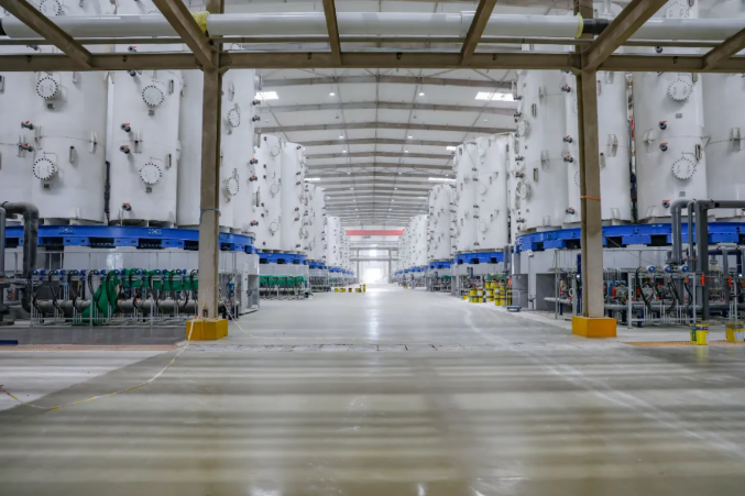 總投資超70億!中國鹽湖年產4萬噸基礎鋰鹽一體化項目試產