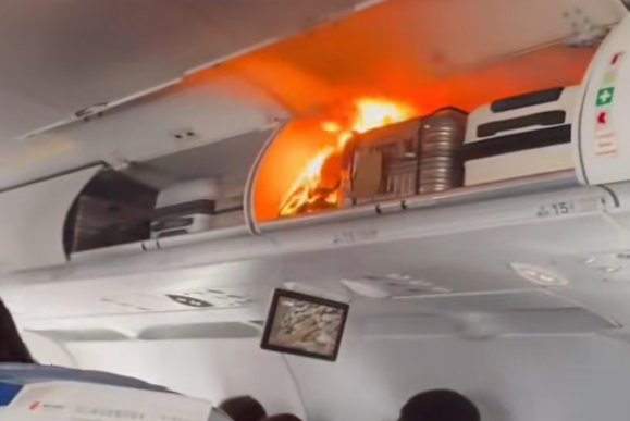 官方最新通報(bào)！一航班旅客手提行李中鋰電池自燃！