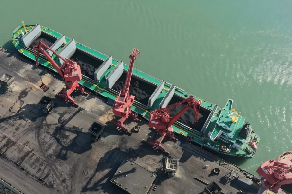3萬噸！封關后首批“零關稅”鋰精礦運抵海南省洋浦港
